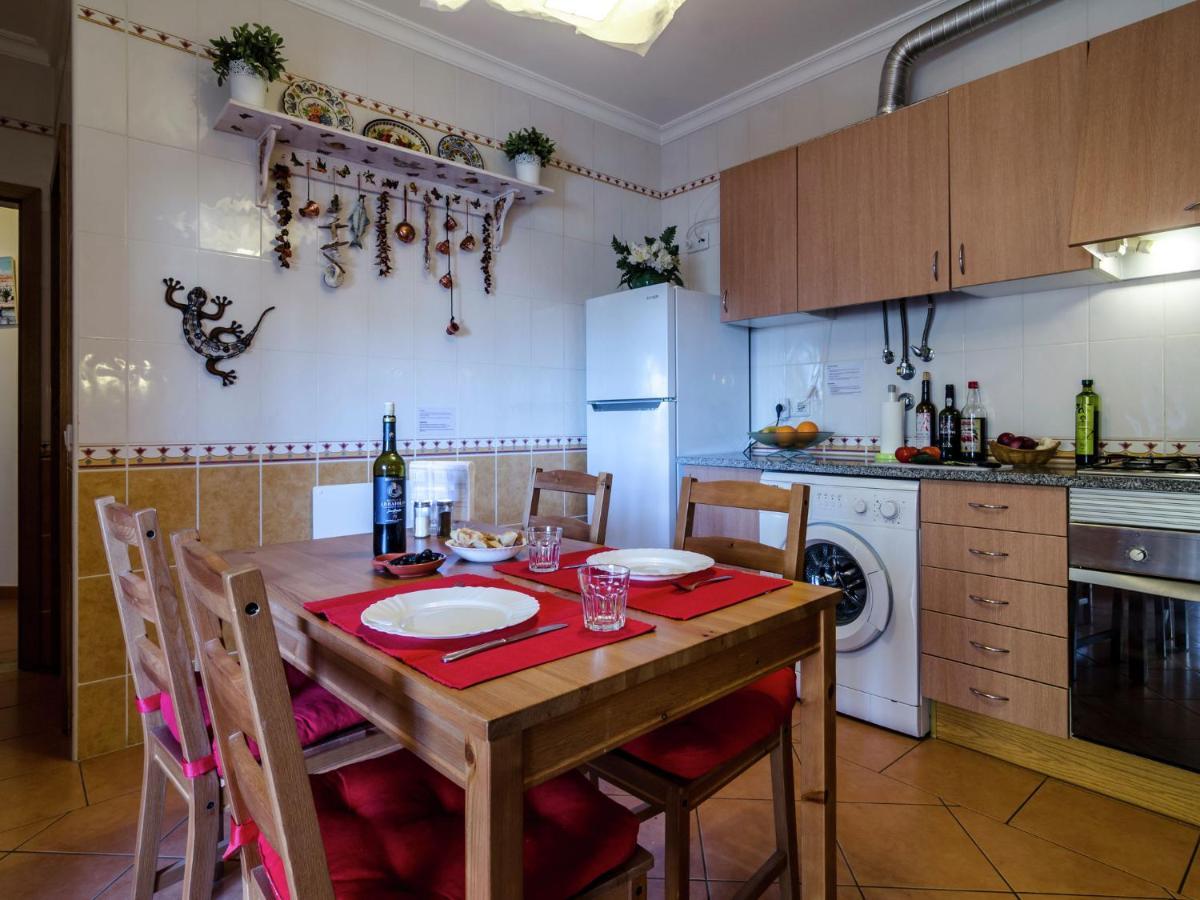This Warm And Comfortable Apartment Lagos Room photo